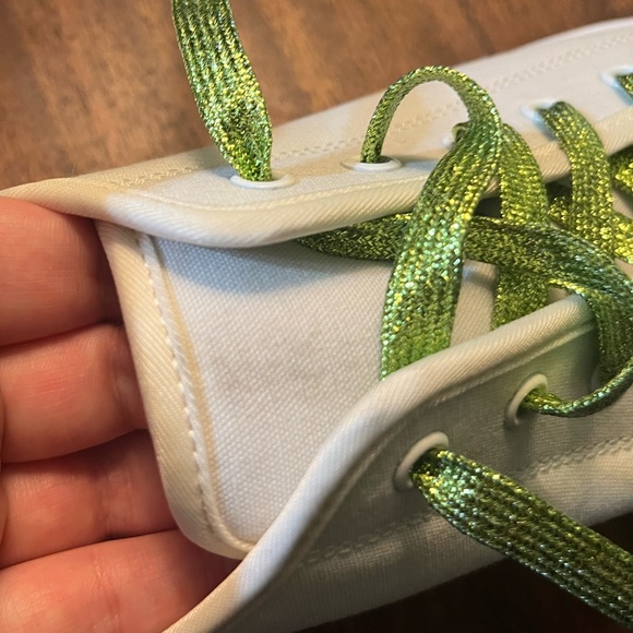 All white tennies with sparkly green laces W10/M9 - Picture 9 of 9